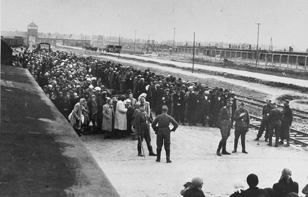 1280px Selection on the ramp at Auschwitz II Birkenau 1944 Auschwitz Album 3a