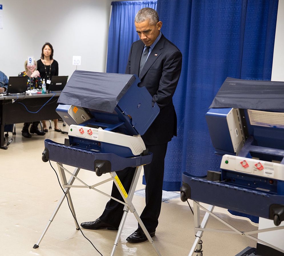 Barack Obama casts an early vote in the 2016 election