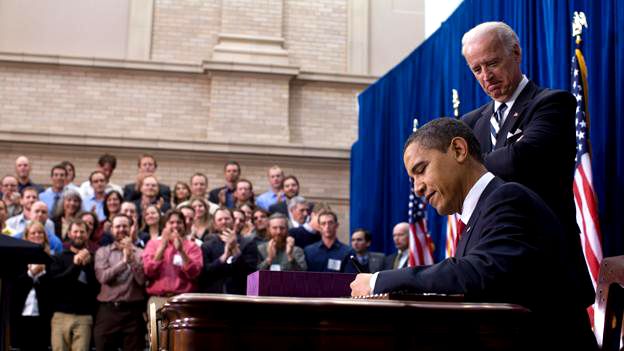 Barack Obama signs American Recovery and Reinvestment Act of 2009 on February 17 Pete Souza