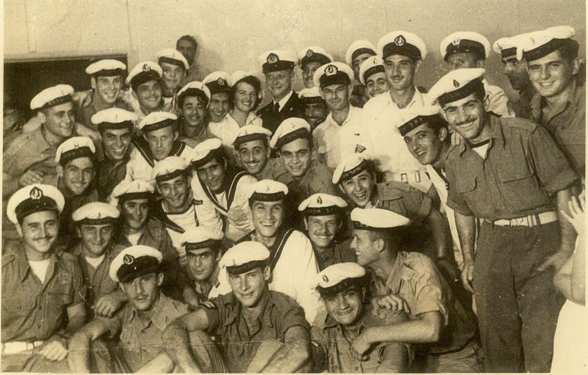 Edward Wiśniewski with Bride Rachel and Crew