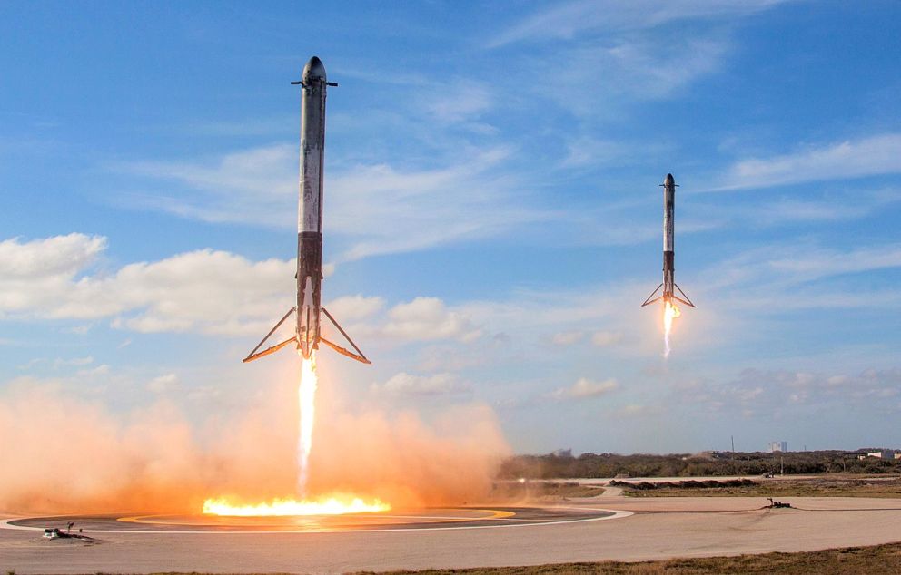 Falcon Heavy Side Boosters landing on LZ1 and LZ2 2018