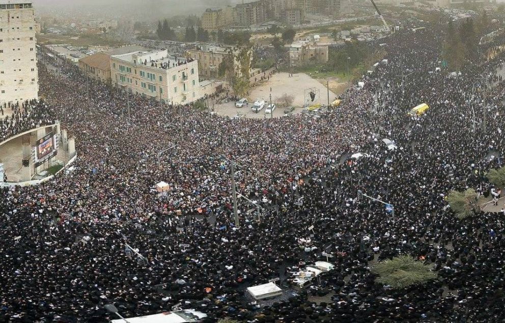 הפגנת החרדים כנגד גיוס בני ישיבות לצה"ל, ירושלים 2014   מקור: ויקיפדיה (אלי סגל)