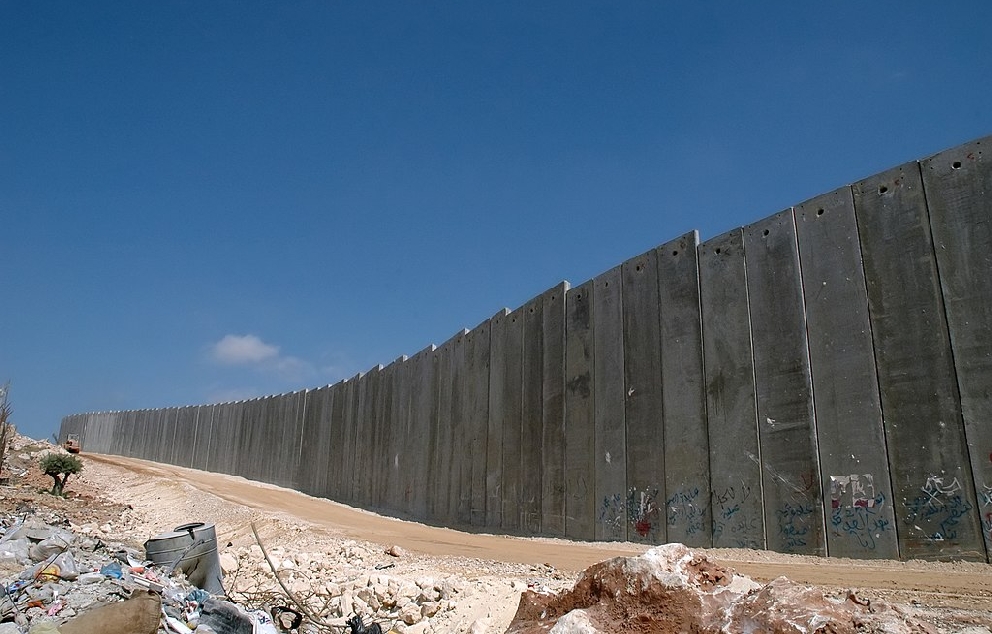 Israeli West Bank barrier 2004 Justin McIntosh
