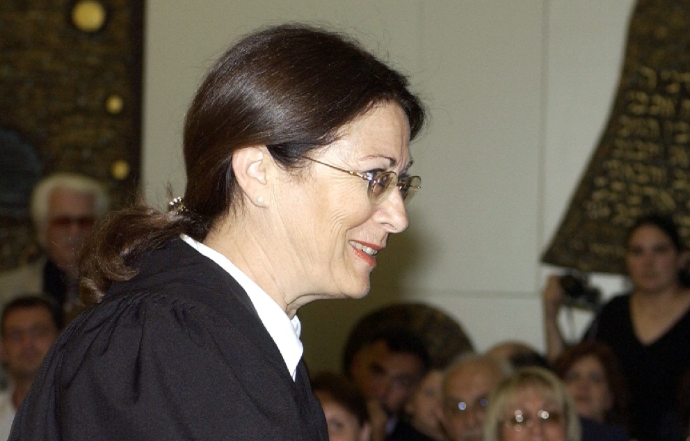 נשיאת בית המשפט העליון אסתר חיות, 2004   מקור: לע"מ (משה מילנר)